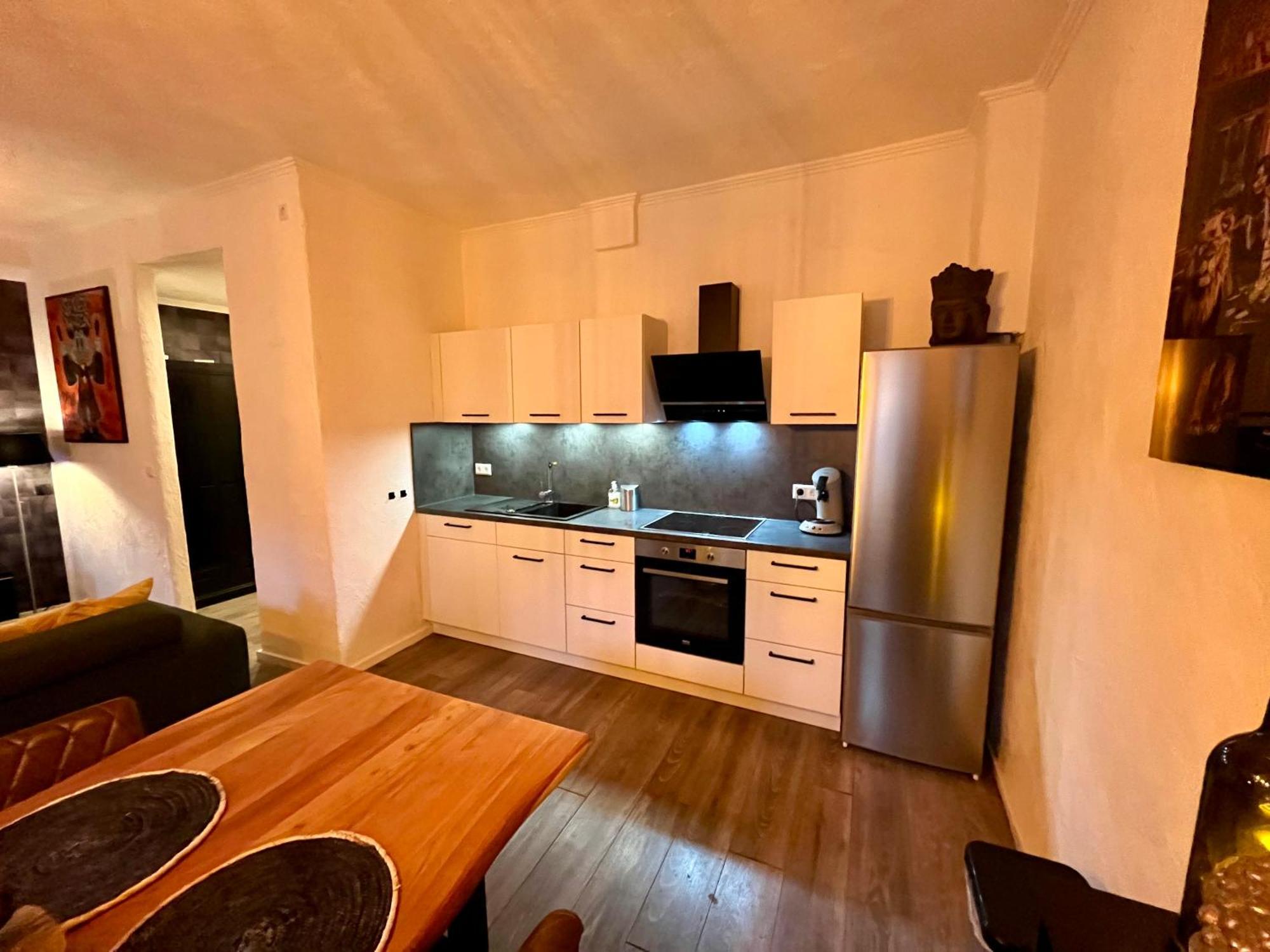 Meyver Apartment *